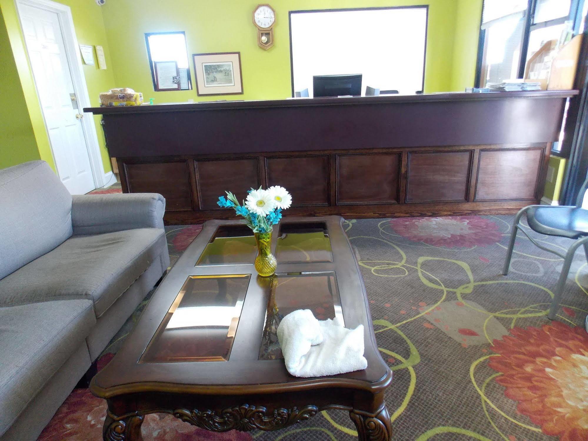 Augusta Best Inn エクステリア 写真