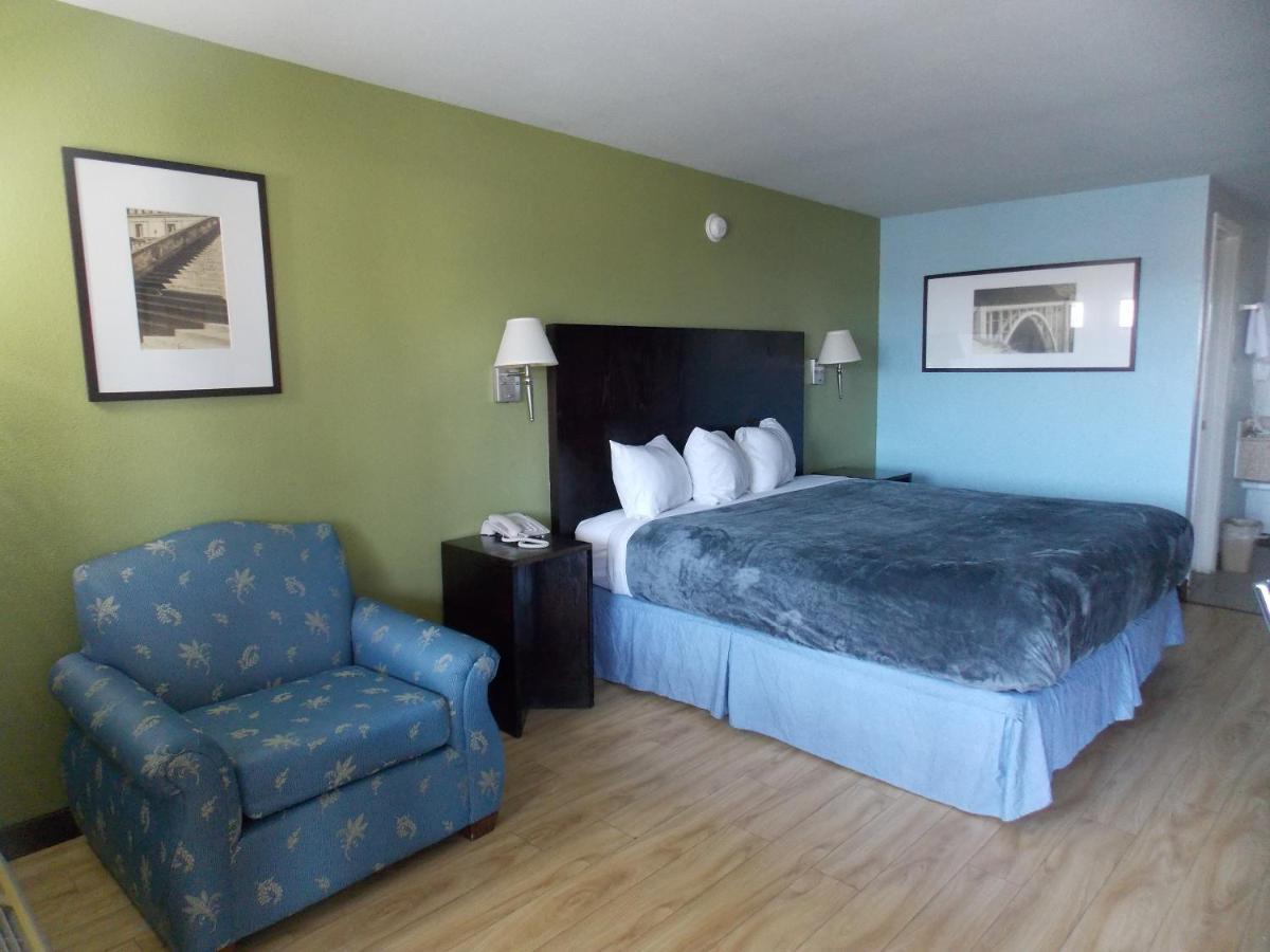 Augusta Best Inn エクステリア 写真